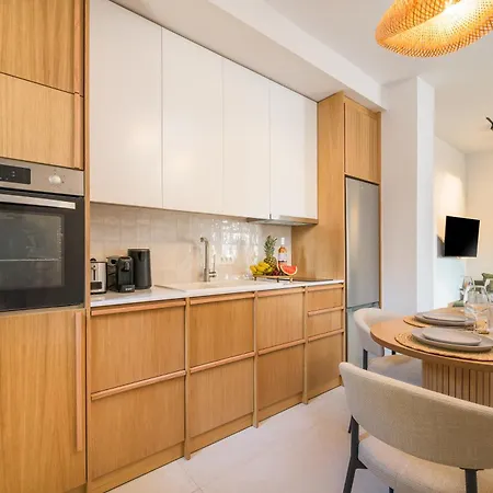 Okto - Averof 98 Living Apartment *